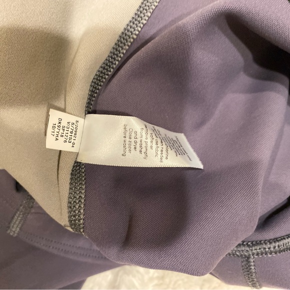 Athlete NWOT up for anything leggings with packets size Large 25” long - Picture 6 of 10